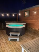 LE JACUZZI EST ARRIVE ET IL EST PRET POUR VOUS RFECEVOIR © Gîtes de France